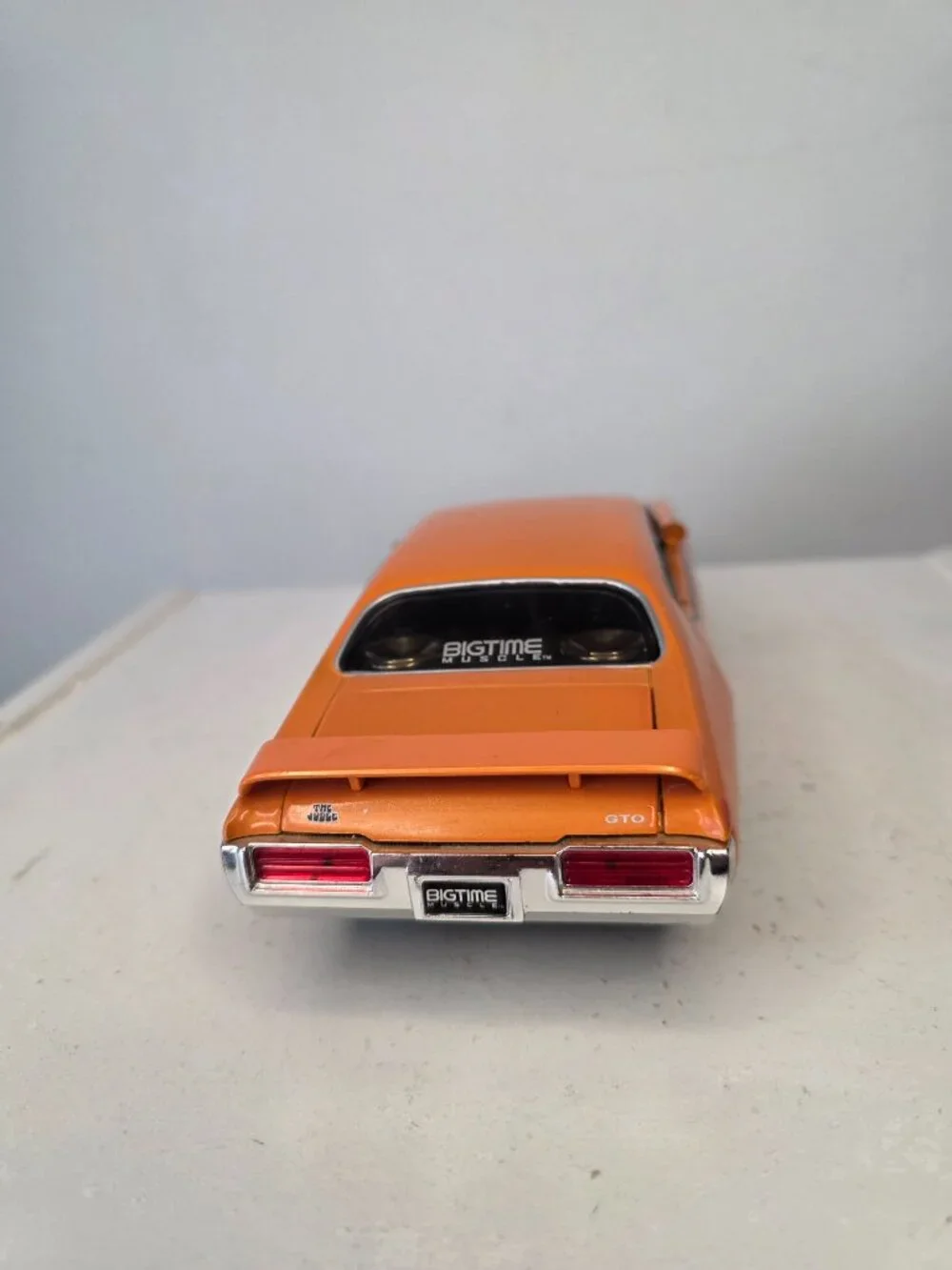 Jada Toys 1:24 1969 Orange Pontiac Diecast GTO Judge Model Car